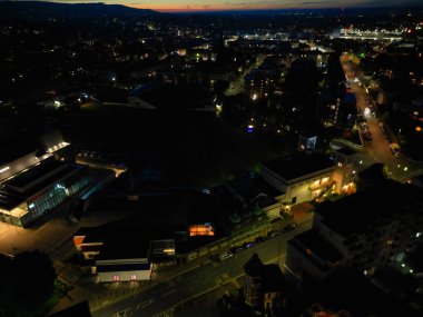 9 Mayıs 2024 'te İngiltere' nin Aydınlanmış Eastbourne Şehri Yüksek Açı Görünümü