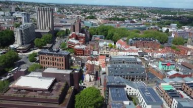 İngiltere 'nin güneybatısındaki Central Bristol City' deki hava manzaralı binalar. 27 Mayıs 2024