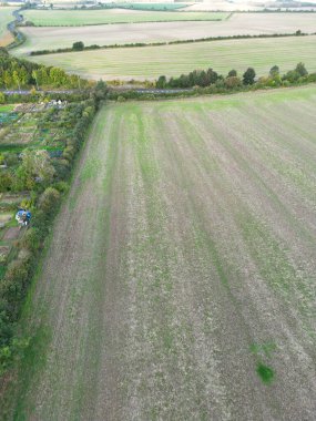 Streatley Village 'daki İngiliz Tarım Çiftlikleri ve İngiltere' nin Bedfordshire 'daki Kırsal Açı Manzarası. Görüntüler İHA 'nın Kamerasıyla 7 Ekim 2024' te çekildi.