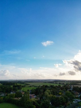 Streatley Village 'daki İngiliz Tarım Çiftlikleri ve İngiltere' nin Bedfordshire 'daki Kırsal Açı Manzarası. Görüntüler İHA 'nın Kamerasıyla 7 Ekim 2024' te çekildi.