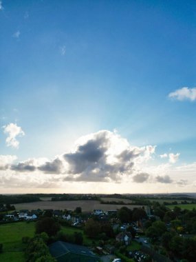 Streatley Village 'daki İngiliz Tarım Çiftlikleri ve İngiltere' nin Bedfordshire 'daki Kırsal Açı Manzarası. Görüntüler İHA 'nın Kamerasıyla 7 Ekim 2024' te çekildi.