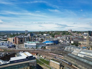 Kuzey İngiltere 'deki Tyne Nehri' nden Merkez Newcastle City 'nin hava görüntüsü. 19 Temmuz 2024, Drone 'un Kamerası.