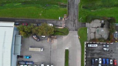 15 Ekim 2024 'te İngiltere' nin Avonmouth Bristol şehrindeki Deniz Liman ve Rıhtımı Yüksek Açı Görünümü. Hava Aracı 'nın Kamera Görüntüsü Bulutlu Gün Batımında Orta Yükseklikten Yakalandı.