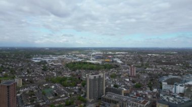 Batı Croydon Londra Başkent Turu Yüksek Açı Manzarası. İngiltere 'nin merkezi Londra' sı. Hava Görüntüsü İHA 'nın Kamerasıyla 24 Nisan 2023' te çekildi.