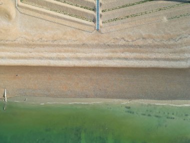 Brighton ve İngiltere 'nin Hove şehrindeki British Beach ve Ocean' ın en güzel hava manzarası. Yüksek açılı En Çok Aranan İngiliz Turist Çekimi 9 Mayıs 2024 'te yakalandı