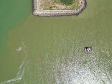 İngiltere 'nin Eastbourne Okyanusu' nun en güzel İngiliz Turist Çekimi Deniz Önü ve Okyanusu Yüksek Açı Manzarası. Hava Görüntüleri İHA 'nın Kamerasıyla 11 Mayıs 2024' te çekildi.