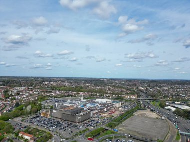 Brent Cross 'un Batı Hendon Londra Şehri, Birleşik Krallık, Yüksek Açı Drone' un Kamera Görüntüsü 12 Nisan 2024 'te Orta Yükseklikten çekildi..