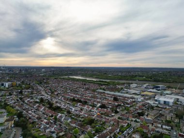Brent Cross 'un Batı Hendon Londra Şehri, Birleşik Krallık, Yüksek Açı Drone' un Kamera Görüntüsü 12 Nisan 2024 'te Orta Yükseklikten çekildi..