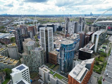 İngiltere 'nin Merkez ve Merkez Wembley Londra şehrinin havadan görüntüsü. Yüksek Açılı Kamera 17 Nisan 2024 'te İHA' nın Orta Yükseklikten Kamerası ile yakalandı.