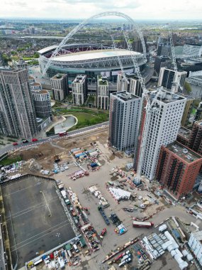 İngiltere 'nin Merkez ve Merkez Wembley Londra şehrinin havadan görüntüsü. Yüksek Açılı Kamera 17 Nisan 2024 'te İHA' nın Orta Yükseklikten Kamerası ile yakalandı. 