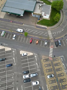 İngiltere 'nin Merkez ve Merkez Wembley Londra şehrinin havadan görüntüsü. Yüksek Açılı Kamera 17 Nisan 2024 'te İHA' nın Orta Yükseklikten Kamerası ile yakalandı.