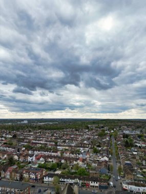 İngiltere 'nin Merkez ve Merkez Wembley Londra şehrinin havadan görüntüsü. Yüksek Açılı Kamera 17 Nisan 2024 'te İHA' nın Orta Yükseklikten Kamerası ile yakalandı.