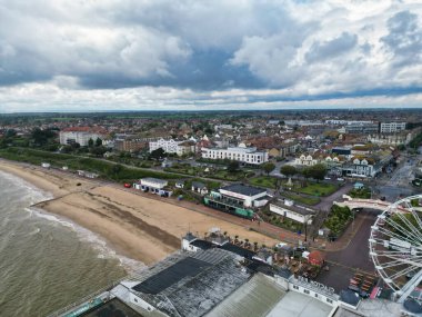 İngiltere 'nin Deniz Kenti' ndeki Merkez Clacton 'ın En Güzel ve Çekici İngiliz Turist Çekimi Yüksek Açı Manzarası. Hava Görüntüleri 21 Mayıs 2024 'te çekildi.