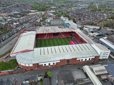İngiltere 'nin Güney Yorkshire ilçesinde yer alan Sheffield Şehir Merkezi' nin havadan görünüşü. Yüksek Açılı Kamera 29 Nisan 2024 'te İHA' nın Orta Yükseklikten Kamerası ile yakalandı..