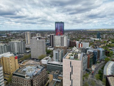 Batı Croydon Londra Başkent Turu 'nda yüksek açılı binaların manzarası. İngiltere 'nin merkezi Londra' sı. Hava Görüntüsü İHA 'nın Kamerasıyla 24 Nisan 2024' te çekildi.
