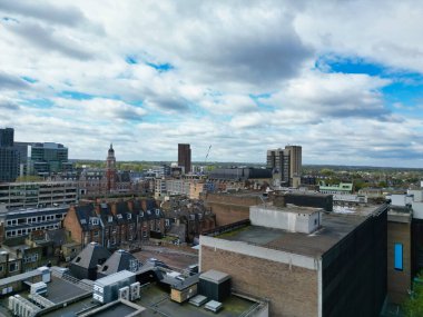 Batı Croydon Londra Başkent Turu 'nda yüksek açılı binaların manzarası. İngiltere 'nin merkezi Londra' sı. Hava Görüntüsü İHA 'nın Kamerasıyla 24 Nisan 2024' te çekildi.