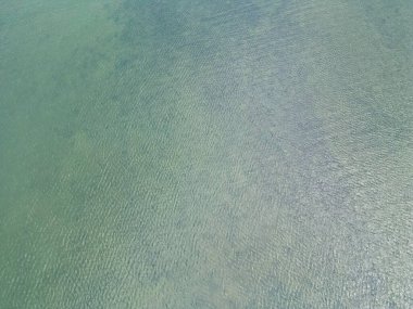 Hayling Adası 'ndaki Havant Hayling Sahili ve Okyanusu' nun Güzel ve Barışçıl Turist Çekimi ve Eski Sivil Kilise, Havant Hampshire, Güney Doğu İngiltere. 15 Mayıs 2024