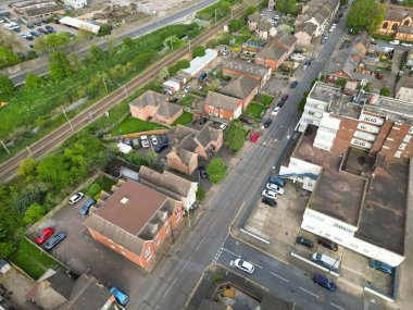 Tilbury Şehir Merkezi ve Thames Nehri 'ndeki Rıhtım, Thurrock, Essex, İngiltere, İngiltere. Hava görüntüsü 20 Nisan 2024 'te İHA' nın kamerasıyla gündoğumundan hemen sonra kaydedildi..