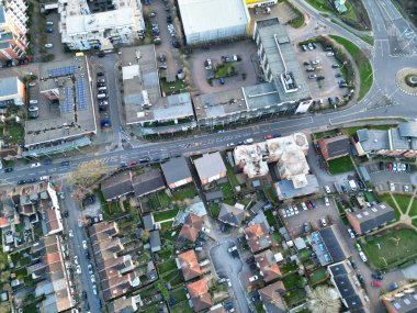 İngiltere 'nin Watford şehrinin havadan görüntüsü. Gün boyunca 3 Mart 2024. Yüksek Açılı Görüntü, güneşli bir günde 3 Mart 2024 'te çekildi. Watford City Kuzey Londra 'da yer almaktadır..