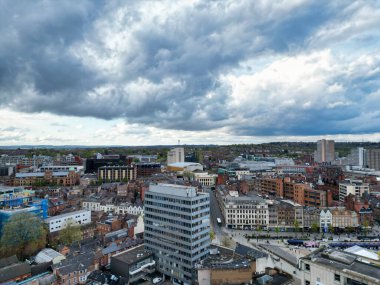 İngiltere şehir merkezi ve Merkez Tarihi Nottingham Şehir Merkezi, Büyük Britanya. Hava Görüntüsü, 26 Nisan 2024 'te İHA' nın Orta Yükseklikten Kamerası ile yakalandı.