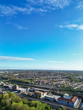 Brent Cross Batı Hendon Londra Şehri, İngiltere Yüksek Açılı Drone 'un Kamera Görüntüsü 17 Nisan 2024' te Orta Yükseklikten çekildi..