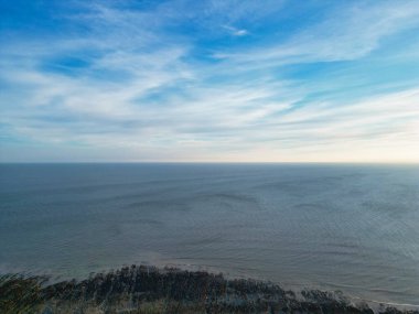 Birleşik Krallık 'ın Beachy Head' deki British Tourist Attraction at Beachy Head view and Ocean at Eastbourne, East Sussex, England during Sunset. Drone 'un Kamera Görüntüsü 10 Mayıs 2024' te çekildi.
