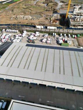 Dagenham City 'nin Yüksek Açılı Manzarası İngiltere' nin Doğu Londra Başkenti Gün Batımında Büyük Britanya. Hava Görüntüleri 2 Mart 2024 'te İHA' nın Kamerasıyla Orta Yükseklikten çekildi..