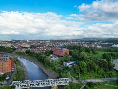 İngiltere 'nin güneybatısındaki Cumberland Havzası Merkez Bristol Şehri' nin havadan görünüşü. Yüksek Açılı Kamera 28 Mayıs 2024 'te İHA' nın Orta Yükseklikten Kamerası ile yakalandı..