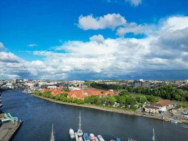 İngiltere 'nin güneybatısındaki Cumberland Havzası Merkez Bristol Şehri' nin havadan görünüşü. Yüksek Açılı Kamera 28 Mayıs 2024 'te İHA' nın Orta Yükseklikten Kamerası ile yakalandı..