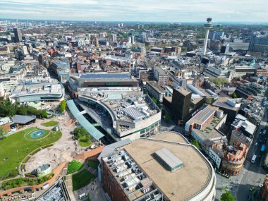 İngiltere 'nin kuzeybatısında İngiliz Liverpool Şehir Merkezi, İngiltere' nin kuzeybatısında deniz kenti Beach ve Okyanus Rıhtımı 'ndaki tarihi ve modern Central Town Center ve Downtown Buildings. 5 Mayıs 2024. 