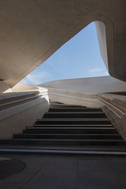 Zaha Hadid Mimarlar, Lefkoşe 'nin tarihi Venedik Duvarları, Kıbrıs Rum Kesimi' nin yanında yer alan Eleftheria Meydanı 'nı tamamladı..