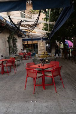 Kıbrıs Rum Kesimi 'nin Lefkoşe kentindeki eski rahat sokak manzarası. Lefkoşe 'nin mimarisi ve simgesi. Lefkoşe 'nin kartpostalı