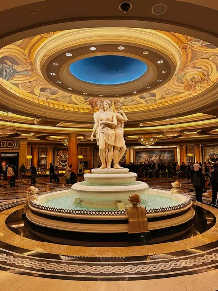 Las Vegas Nevada März 2023 Brunnen Mit Skulptur Von Drei — Stockfoto