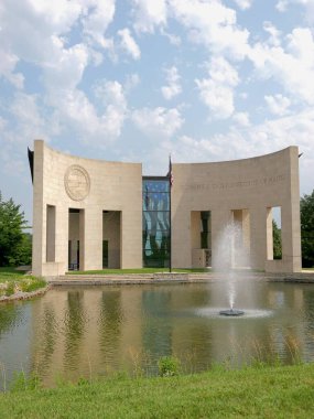 Lawrence, Kansas - 17 Temmuz 2023: Robert J. Dole Kansas Üniversitesi Siyaset Enstitüsü