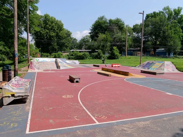 堪萨斯州劳伦斯 2023年7月17日 Slkbp Hardcourt Edgewood Park — 图库照片