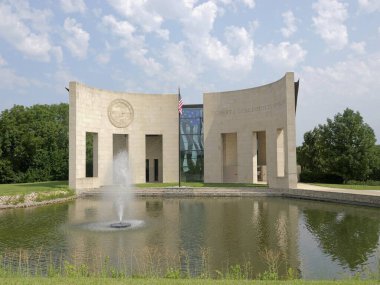 Lawrence, Kansas - 17 Temmuz 2023: Robert J. Dole Kansas Üniversitesi Siyaset Enstitüsü