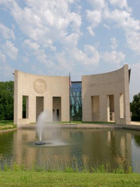 Lawrence, Kansas - 17 Temmuz 2023: Robert J. Dole Kansas Üniversitesi Siyaset Enstitüsü