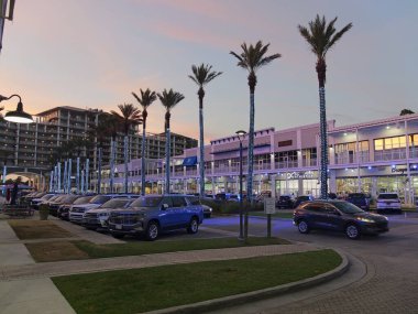 Orange Beach, Alabama - 8 Ağustos 2023 Orange Beach 'teki Rıhtım Alışveriş Bölgesi