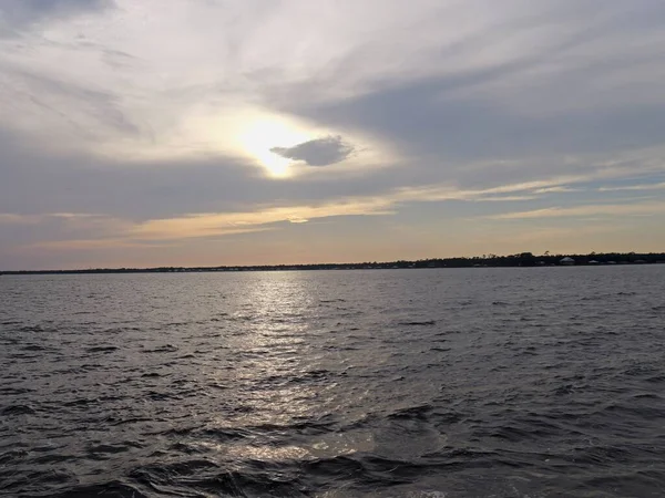 Оранжевий Пляж Алабама Серпня 2023 Вечірній Захід Сонця Дельфін Круїз — стокове фото