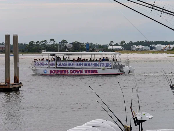 Orange Beach, Alabama - 8 Ağustos 2023: Akşam Günbatımı Yunus Gemisi