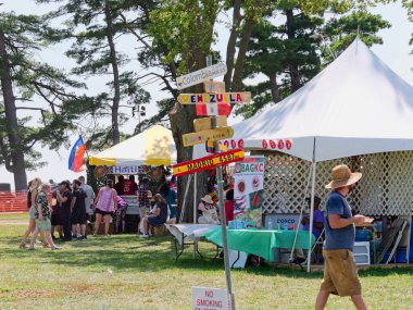 Kansas City, Missouri - 19 Ağustos 2023: Etnik Zenginleştirme Festivali - KCMO 'da Yıllık Küresel Gıda, Dans ve Kültür Festivali