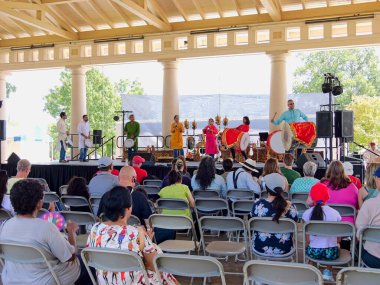 Kansas City, Missouri - 19 Ağustos 2023: Etnik Zenginleştirme Festivali - KCMO 'da Yıllık Küresel Gıda, Dans ve Kültür Festivali