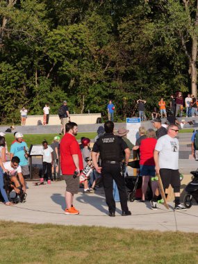 Lenexa, Kansas - 12 Eylül 2023 Sar Ko Par Park 'ta Rolling Magic Skatepark Büyük Açılışı