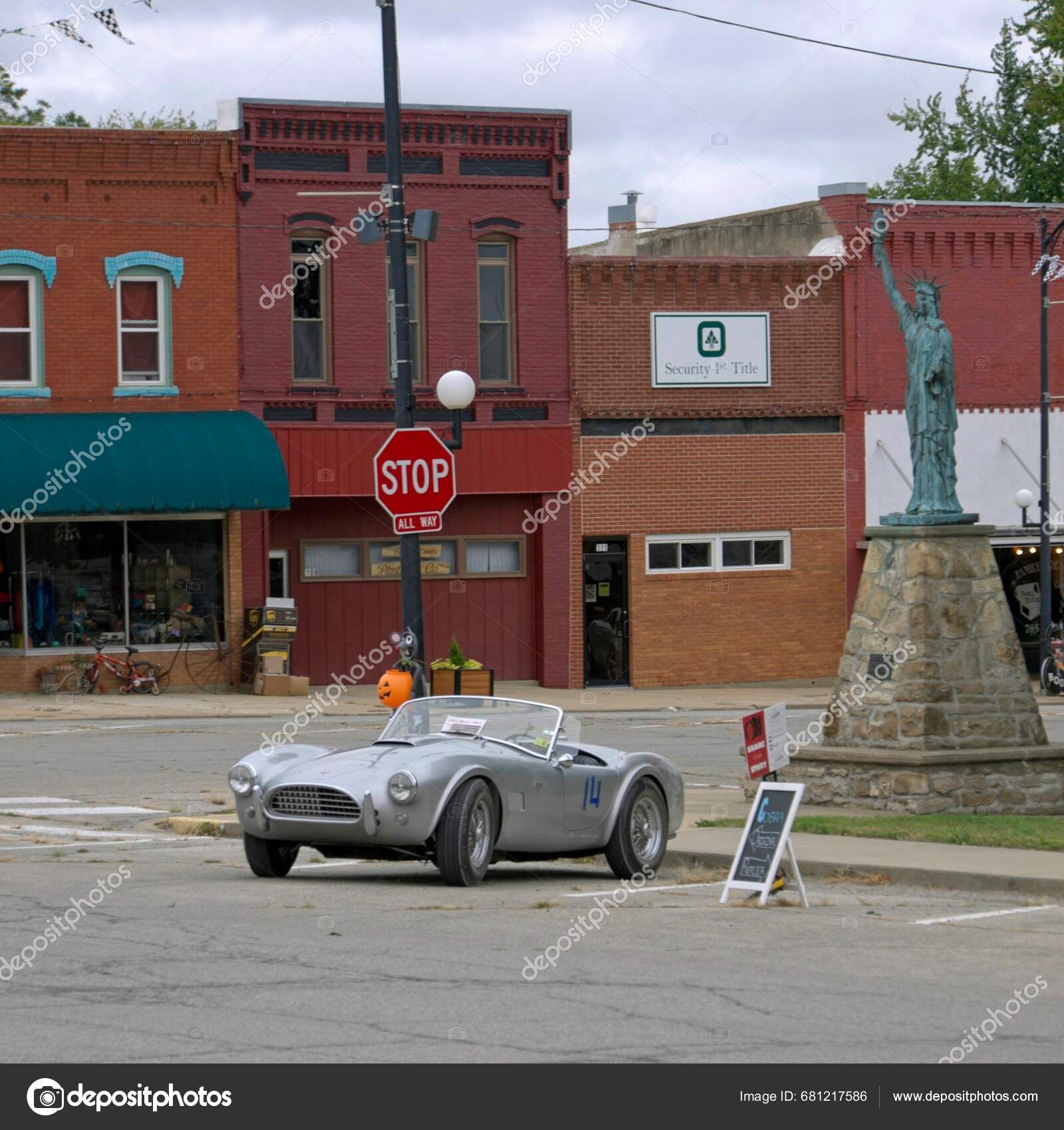 Kansas October 2023 Lake Grand Prix Revival Car Stock Editorial Photo