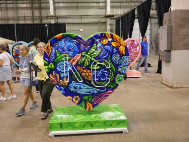 Kansas City Kupa Geçidi Festivali Kansas City, Missouri 'deki Amerikan Kraliyet Binası' nda başladı..