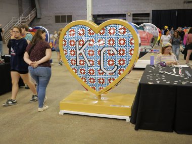 Kansas City Kupa Geçidi Festivali Kansas City, Missouri 'deki Amerikan Kraliyet Binası' nda başladı..