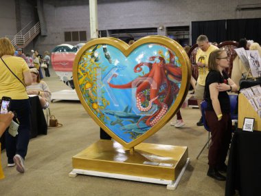 Kansas City Kupa Geçidi Festivali Kansas City, Missouri 'deki Amerikan Kraliyet Binası' nda başladı..