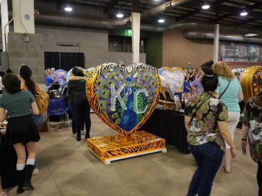 Kansas City Kupa Geçidi Festivali Kansas City, Missouri 'deki Amerikan Kraliyet Binası' nda başladı..