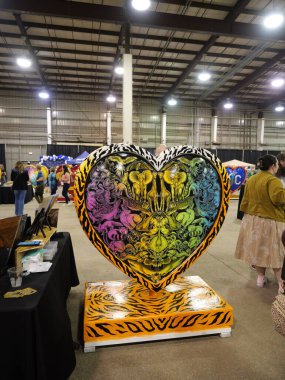 Kansas City Kupa Geçidi Festivali Kansas City, Missouri 'deki Amerikan Kraliyet Binası' nda başladı..