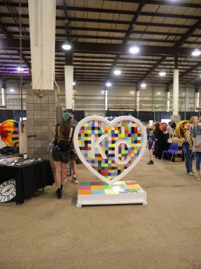 Kansas City Kupa Geçidi Festivali Kansas City, Missouri 'deki Amerikan Kraliyet Binası' nda başladı..